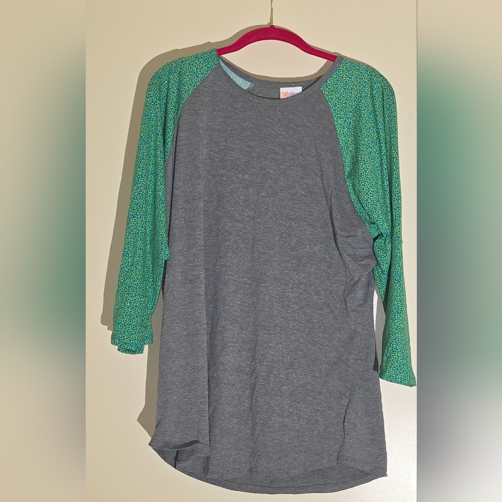 LuLaRoe Heather Gray 3/4 Sleeve Top